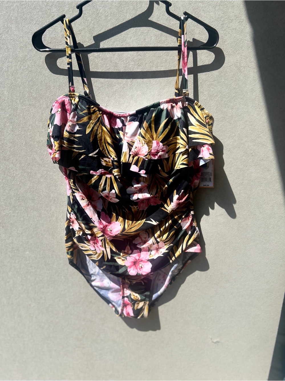 Black Floral Ruffle One-Piece Swimsuit new with tags women’s size 16-18 #496